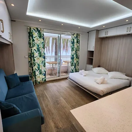 Bluemarine, Vista Mare * 芒通