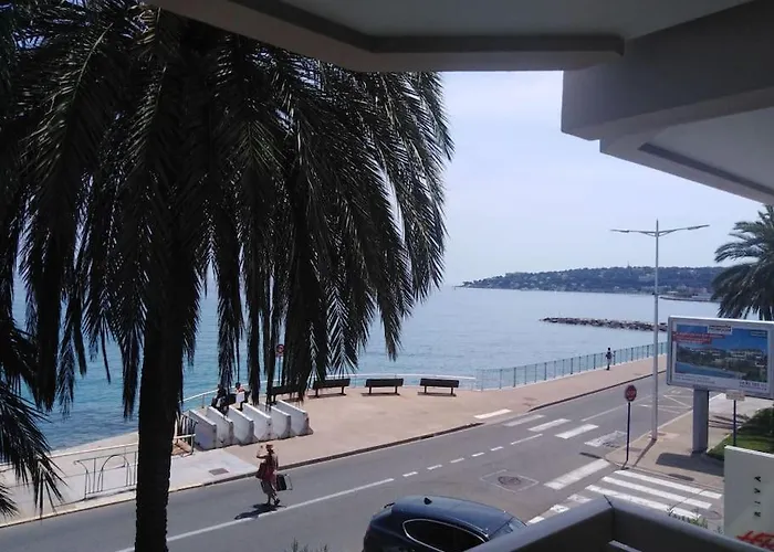 شقة Bluemarine, Vista Mare مينتون